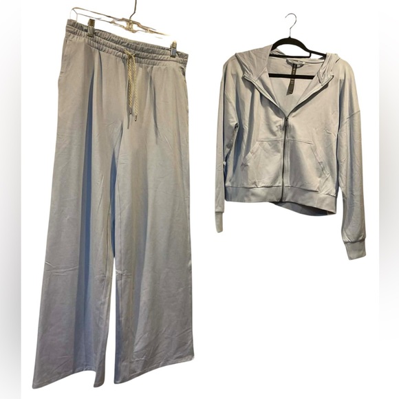 NWT Vuori halo wideleg and full zip jacket set SOFT SKY HEATHER Size M
